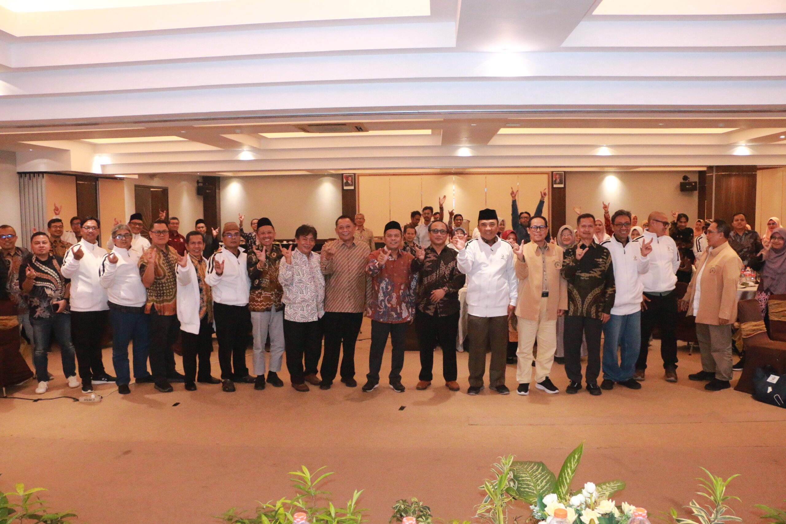 LPM UIN Siber Syekh Nurjati Cirebon Hadiri Rapat Kerja Pimpinan Universitas Tahun 2026 LPM UIN Siber Syekh Nurjati Cirebon Hadiri Rapat Kerja Pimpinan Universitas Tahun 2026