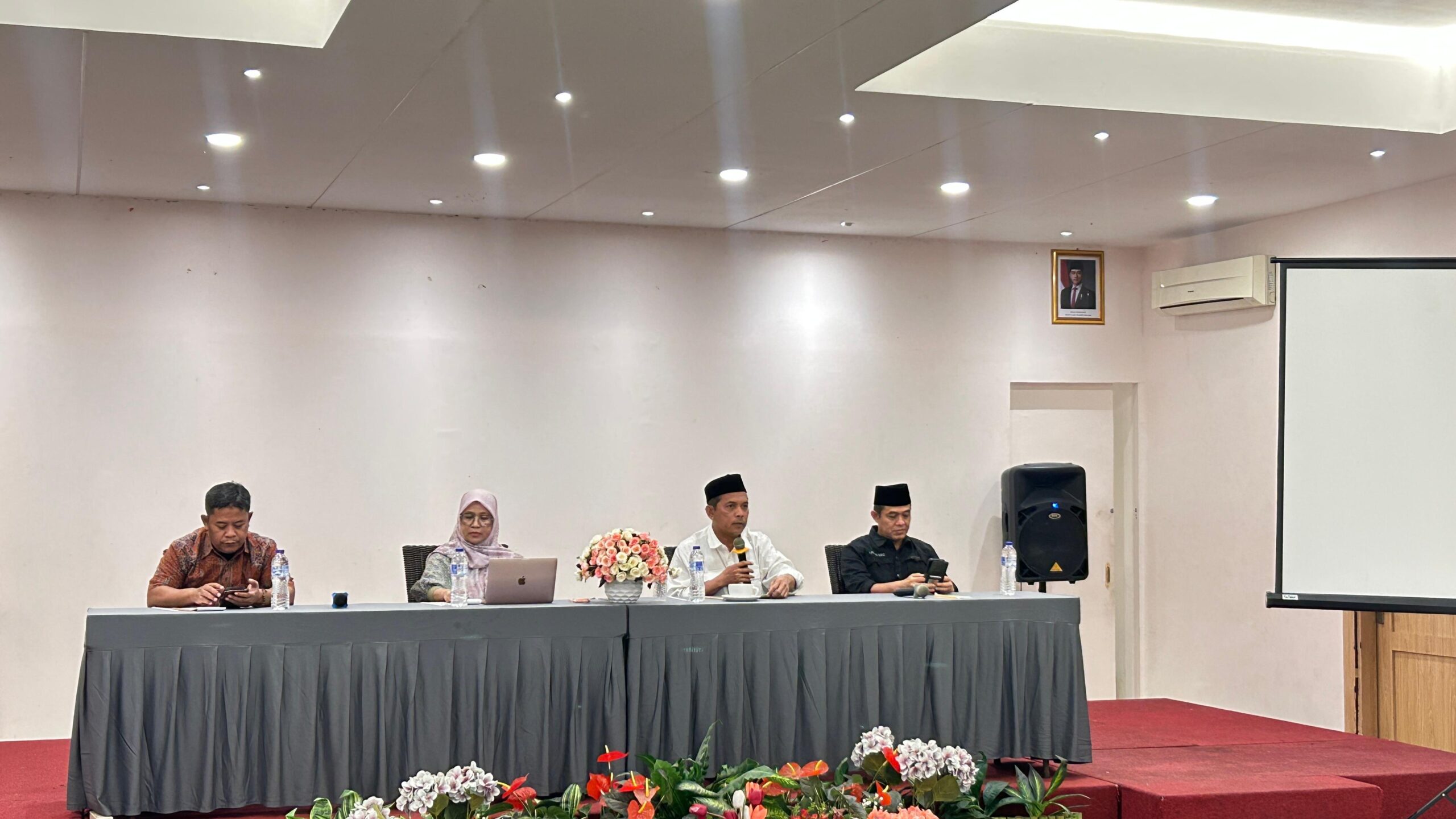 LPM UIN Siber Syekh Nurjati Cirebon Gelar FGD Penilaian Beban Kinerja Dosen Semester Genap Tahun Akademik 2025/2026 LPM UIN Siber Syekh Nurjati Cirebon Gelar FGD Penilaian Beban Kinerja Dosen Semester Genap Tahun Akademik 2025/2026